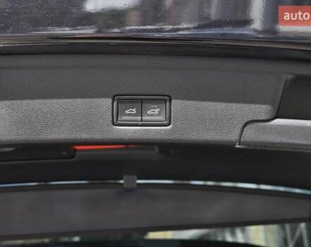 Черный Фольксваген Туарег, объемом двигателя 2.97 л и пробегом 138 тыс. км за 46400 $, фото 7 на Automoto.ua