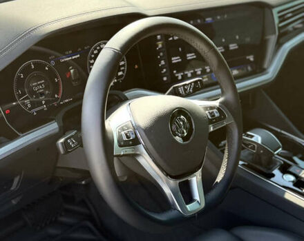 Черный Фольксваген Туарег, объемом двигателя 2.97 л и пробегом 76 тыс. км за 58500 $, фото 11 на Automoto.ua