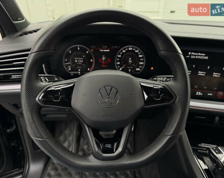 Чорний Фольксваген Туарег, об'ємом двигуна 3 л та пробігом 105 тис. км за 57888 $, фото 60 на Automoto.ua