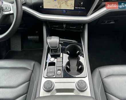 Черный Фольксваген Туарег, объемом двигателя 2.97 л и пробегом 96 тыс. км за 45500 $, фото 22 на Automoto.ua