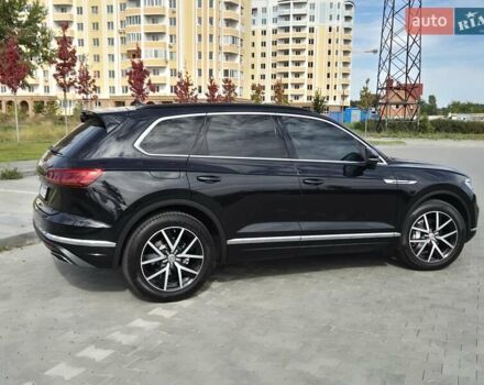 Черный Фольксваген Туарег, объемом двигателя 2.97 л и пробегом 228 тыс. км за 39999 $, фото 1 на Automoto.ua
