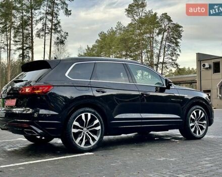 Черный Фольксваген Туарег, объемом двигателя 2.97 л и пробегом 264 тыс. км за 44000 $, фото 25 на Automoto.ua