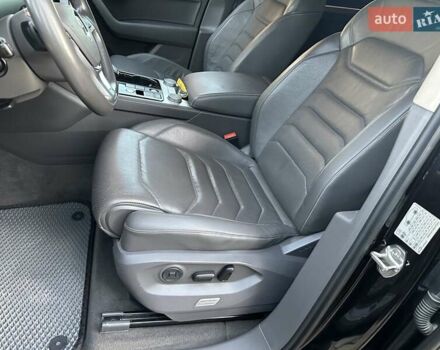 Чорний Фольксваген Туарег, об'ємом двигуна 2.97 л та пробігом 190 тис. км за 42000 $, фото 17 на Automoto.ua