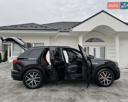 Чорний Фольксваген Туарег, об'ємом двигуна 3 л та пробігом 105 тис. км за 57888 $, фото 30 на Automoto.ua