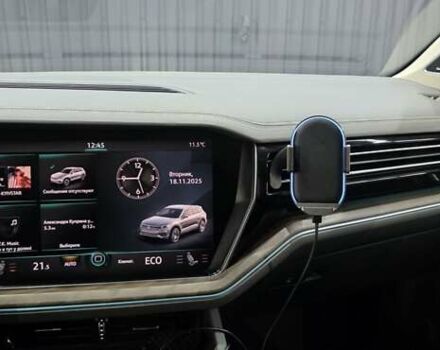 Черный Фольксваген Туарег, объемом двигателя 2.97 л и пробегом 180 тыс. км за 48500 $, фото 24 на Automoto.ua