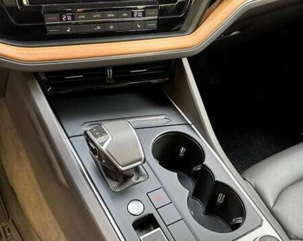 Черный Фольксваген Туарег, объемом двигателя 2.97 л и пробегом 228 тыс. км за 39999 $, фото 3 на Automoto.ua