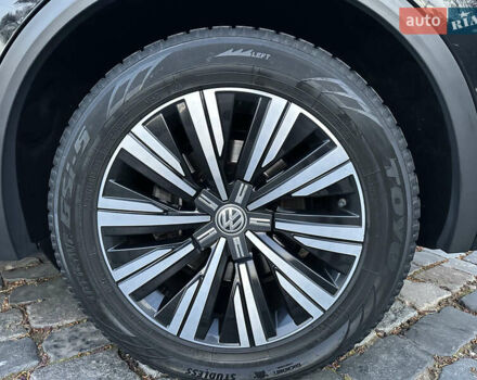 Черный Фольксваген Туарег, объемом двигателя 3 л и пробегом 229 тыс. км за 39999 $, фото 20 на Automoto.ua