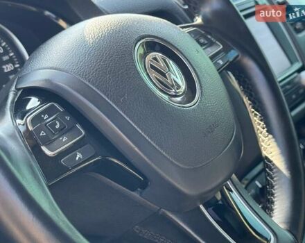 Черный Фольксваген Туарег, объемом двигателя 2.97 л и пробегом 188 тыс. км за 21980 $, фото 28 на Automoto.ua