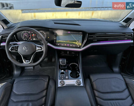 Черный Фольксваген Туарег, объемом двигателя 3 л и пробегом 229 тыс. км за 39999 $, фото 40 на Automoto.ua