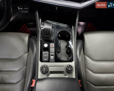 Черный Фольксваген Туарег, объемом двигателя 2.97 л и пробегом 172 тыс. км за 50500 $, фото 27 на Automoto.ua