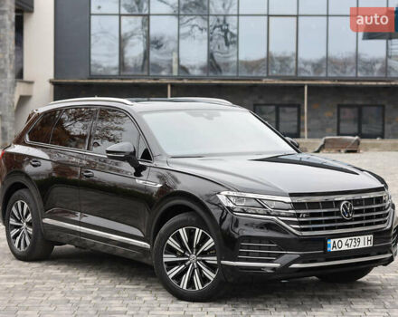 Черный Фольксваген Туарег, объемом двигателя 2.97 л и пробегом 252 тыс. км за 40500 $, фото 1 на Automoto.ua