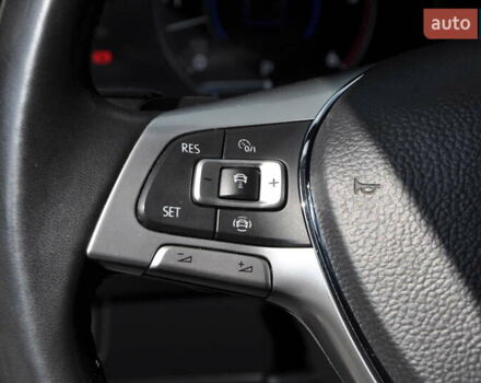 Черный Фольксваген Туарег, объемом двигателя 2.97 л и пробегом 138 тыс. км за 46400 $, фото 32 на Automoto.ua