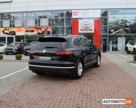 Чорний Фольксваген Туарег, об'ємом двигуна 3 л та пробігом 145 тис. км за 39805 $, фото 15 на Automoto.ua