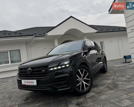 Чорний Фольксваген Туарег, об'ємом двигуна 3 л та пробігом 99 тис. км за 57888 $, фото 6 на Automoto.ua