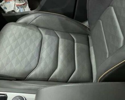 Черный Фольксваген Туарег, объемом двигателя 2.97 л и пробегом 180 тыс. км за 48500 $, фото 31 на Automoto.ua