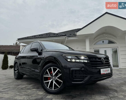 Чорний Фольксваген Туарег, об'ємом двигуна 3 л та пробігом 105 тис. км за 57888 $, фото 3 на Automoto.ua