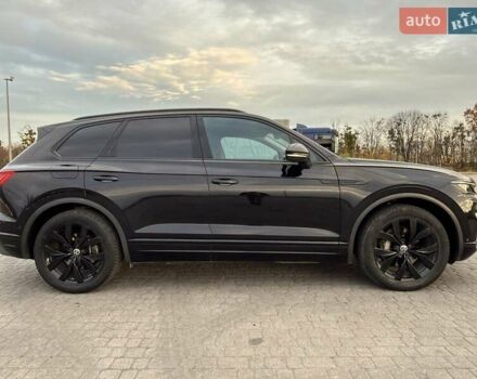 Черный Фольксваген Туарег, объемом двигателя 2.97 л и пробегом 187 тыс. км за 45500 $, фото 17 на Automoto.ua