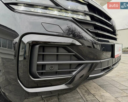 Чорний Фольксваген Туарег, об'ємом двигуна 3 л та пробігом 105 тис. км за 57888 $, фото 22 на Automoto.ua