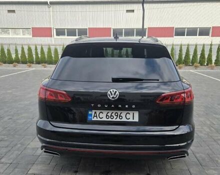 Черный Фольксваген Туарег, объемом двигателя 2.97 л и пробегом 135 тыс. км за 47000 $, фото 2 на Automoto.ua