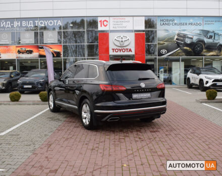 Чорний Фольксваген Туарег, об'ємом двигуна 3 л та пробігом 145 тис. км за 39805 $, фото 1 на Automoto.ua