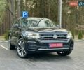 Черный Фольксваген Туарег, объемом двигателя 2.97 л и пробегом 264 тыс. км за 44000 $, фото 4 на Automoto.ua