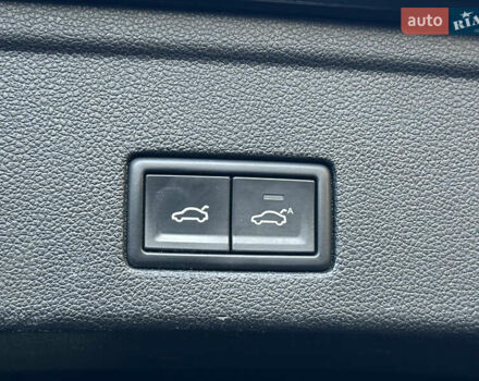 Черный Фольксваген Туарег, объемом двигателя 3 л и пробегом 259 тыс. км за 38999 $, фото 57 на Automoto.ua