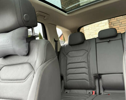 Черный Фольксваген Туарег, объемом двигателя 2.97 л и пробегом 135 тыс. км за 45500 $, фото 20 на Automoto.ua