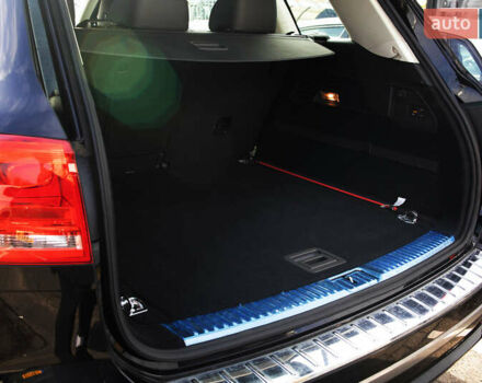 Чорний Фольксваген Туарег, об'ємом двигуна 3 л та пробігом 106 тис. км за 32519 $, фото 27 на Automoto.ua