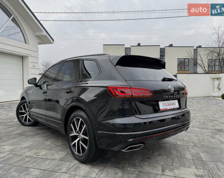 Чорний Фольксваген Туарег, об'ємом двигуна 3 л та пробігом 99 тис. км за 57888 $, фото 24 на Automoto.ua