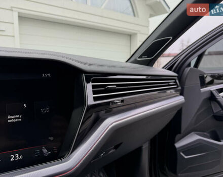 Чорний Фольксваген Туарег, об'ємом двигуна 3 л та пробігом 99 тис. км за 57888 $, фото 68 на Automoto.ua