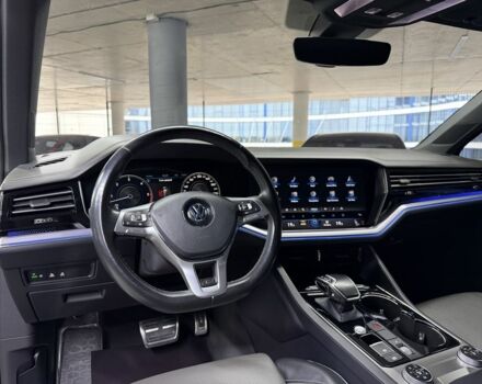 Черный Фольксваген Туарег, объемом двигателя 3 л и пробегом 172 тыс. км за 50500 $, фото 19 на Automoto.ua