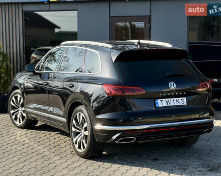 Чорний Фольксваген Туарег, об'ємом двигуна 3 л та пробігом 166 тис. км за 49900 $, фото 5 на Automoto.ua