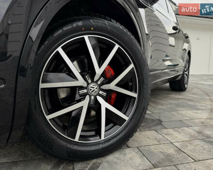 Чорний Фольксваген Туарег, об'ємом двигуна 3 л та пробігом 105 тис. км за 57888 $, фото 20 на Automoto.ua