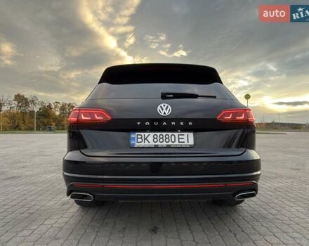 Черный Фольксваген Туарег, объемом двигателя 2.97 л и пробегом 187 тыс. км за 45500 $, фото 12 на Automoto.ua