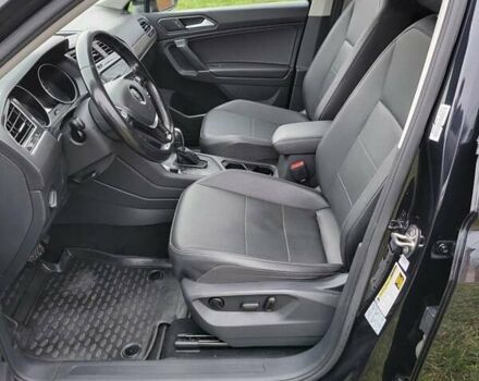 Чорний Фольксваген Туарег, об'ємом двигуна 2 л та пробігом 83 тис. км за 18900 $, фото 18 на Automoto.ua