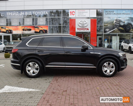 Чорний Фольксваген Туарег, об'ємом двигуна 3 л та пробігом 145 тис. км за 39805 $, фото 14 на Automoto.ua