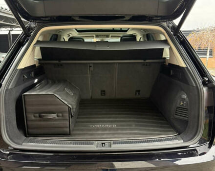 Черный Фольксваген Туарег, объемом двигателя 2.97 л и пробегом 135 тыс. км за 45500 $, фото 11 на Automoto.ua