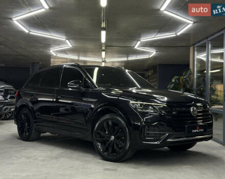 Черный Фольксваген Туарег, объемом двигателя 2.97 л и пробегом 172 тыс. км за 50500 $, фото 1 на Automoto.ua