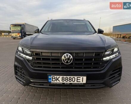 Черный Фольксваген Туарег, объемом двигателя 2.97 л и пробегом 187 тыс. км за 45500 $, фото 6 на Automoto.ua