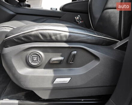 Черный Фольксваген Туарег, объемом двигателя 2.97 л и пробегом 138 тыс. км за 46400 $, фото 27 на Automoto.ua