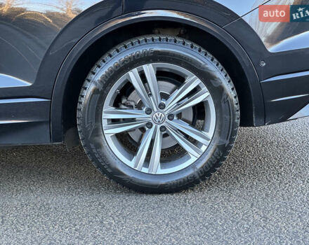 Черный Фольксваген Туарег, объемом двигателя 3 л и пробегом 259 тыс. км за 38999 $, фото 29 на Automoto.ua