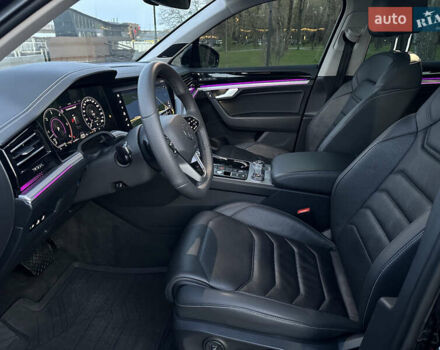 Черный Фольксваген Туарег, объемом двигателя 3 л и пробегом 229 тыс. км за 39999 $, фото 26 на Automoto.ua