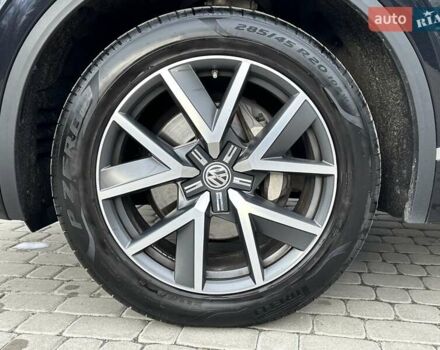 Черный Фольксваген Туарег, объемом двигателя 2.97 л и пробегом 96 тыс. км за 45500 $, фото 9 на Automoto.ua