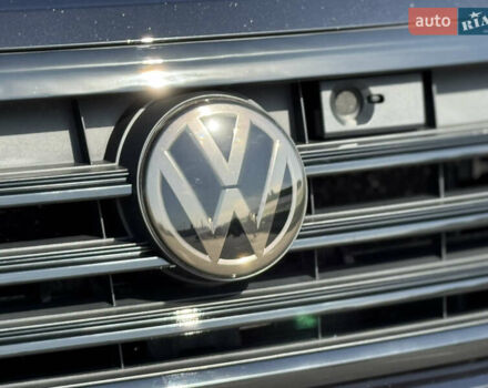 Чорний Фольксваген Туарег, об'ємом двигуна 2.97 л та пробігом 206 тис. км за 45000 $, фото 4 на Automoto.ua