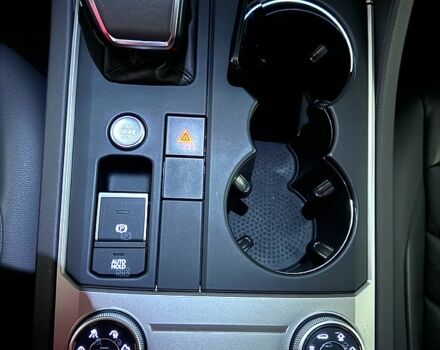 Черный Фольксваген Туарег, объемом двигателя 3 л и пробегом 226 тыс. км за 38500 $, фото 2 на Automoto.ua