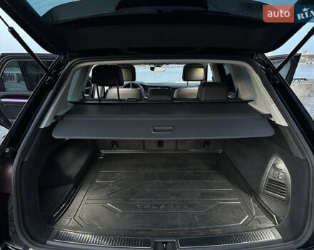 Черный Фольксваген Туарег, объемом двигателя 3 л и пробегом 229 тыс. км за 39999 $, фото 51 на Automoto.ua