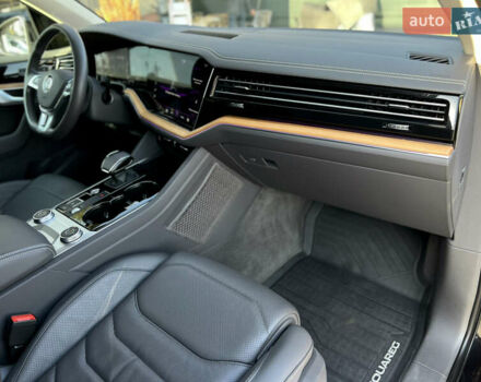 Чорний Фольксваген Туарег, об'ємом двигуна 3 л та пробігом 166 тис. км за 49900 $, фото 27 на Automoto.ua