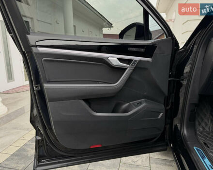 Чорний Фольксваген Туарег, об'ємом двигуна 3 л та пробігом 99 тис. км за 57888 $, фото 47 на Automoto.ua