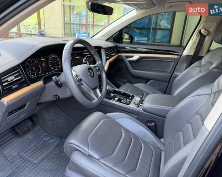 Чорний Фольксваген Туарег, об'ємом двигуна 2.97 л та пробігом 206 тис. км за 45000 $, фото 25 на Automoto.ua