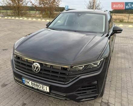 Черный Фольксваген Туарег, объемом двигателя 2.97 л и пробегом 187 тыс. км за 45500 $, фото 3 на Automoto.ua